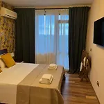 Lighthouse Golf & Apartment